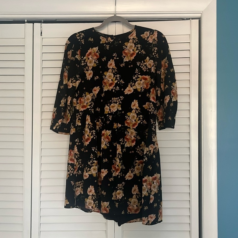 Zara floral romper (size:small)